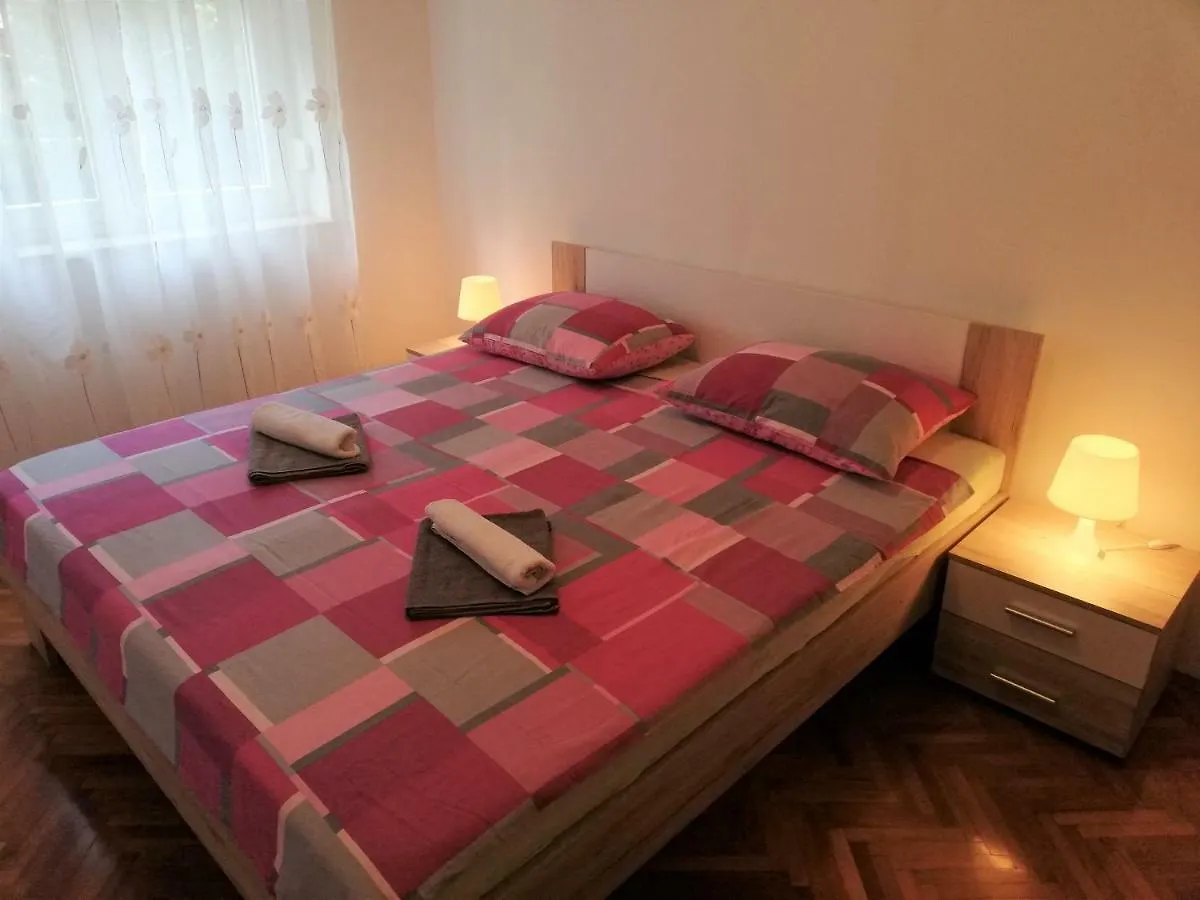 Apartment Marbrillo 普拉 克罗地亚